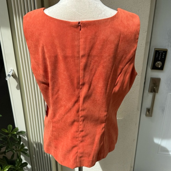 STUDIO 1. NWT. Burnt Orange Sleeveless Top only w/cross stitch details n… - Picture 4 of 9